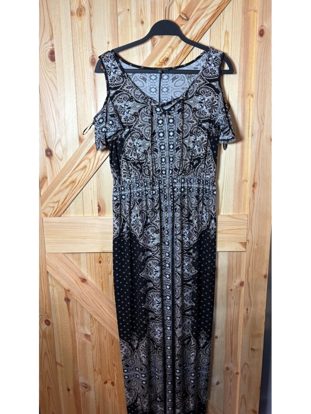 Luxology Black and White Paisley Print Cold Shoulder Maxi Dress Size 12